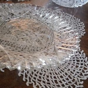 Crystal plates and bowls